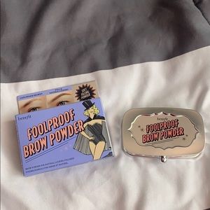 Benefit fool proof brow powder in shade 3